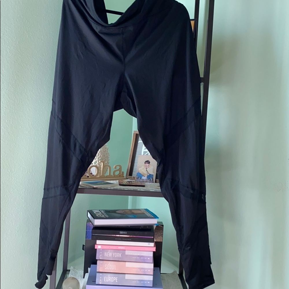 EUC Livi Active Leggings